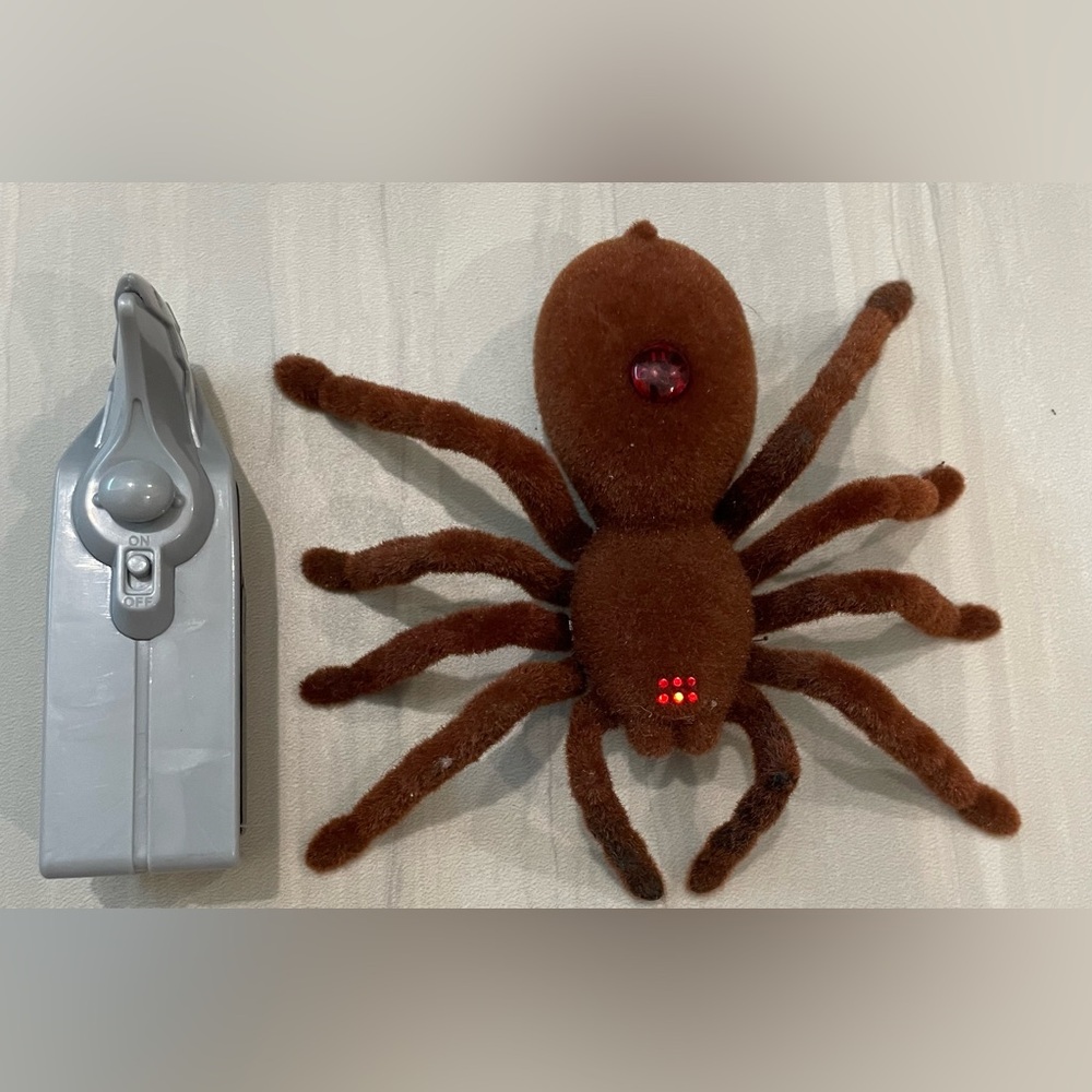 Infrared Remote Control Spider toy